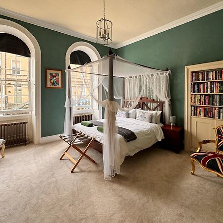The Pickwick House 2 Bedroom Free Parking บาธ ภายนอก รูปภาพ