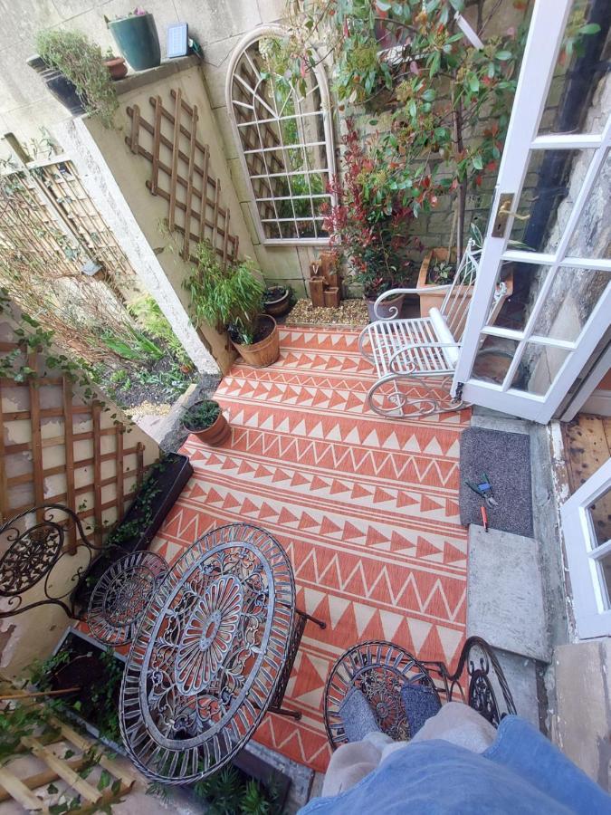 The Pickwick House 2 Bedroom Free Parking บาธ ภายนอก รูปภาพ